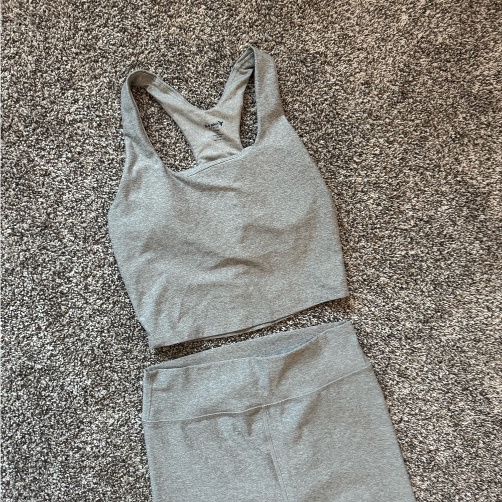 old navy active set cloud plus workout set tank and leggings size small - Picture 4 of 4